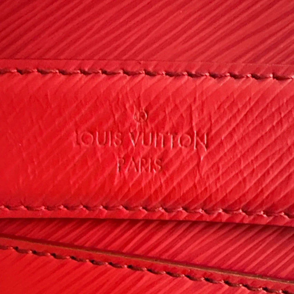 Louis Vuitton Twist MM Red Epi Leather Chain Crossbody Bag with Silver Hardware - Picture 9 of 12